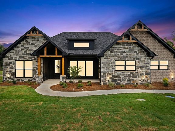 2nd image of 508 Clara Ln