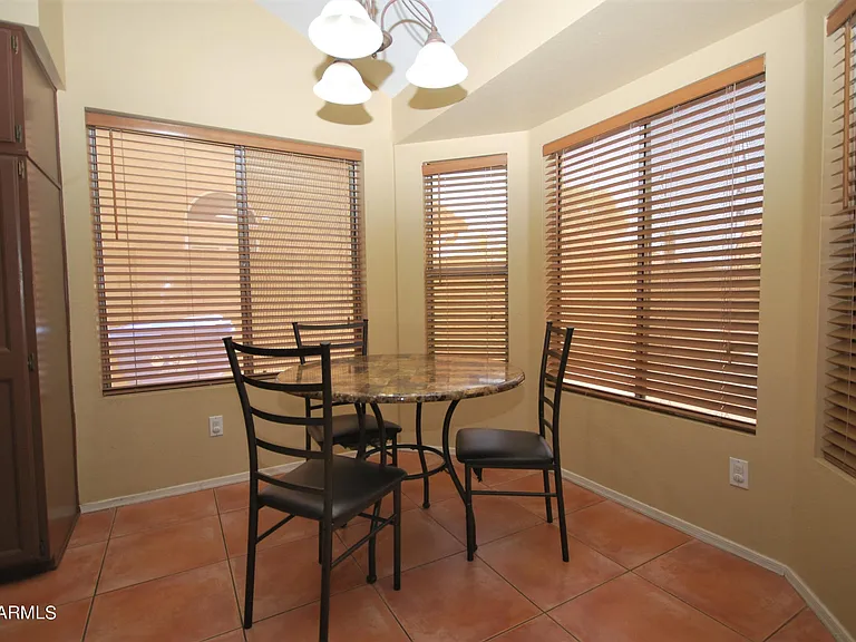 1227 E Glenhaven Dr — Photo 7