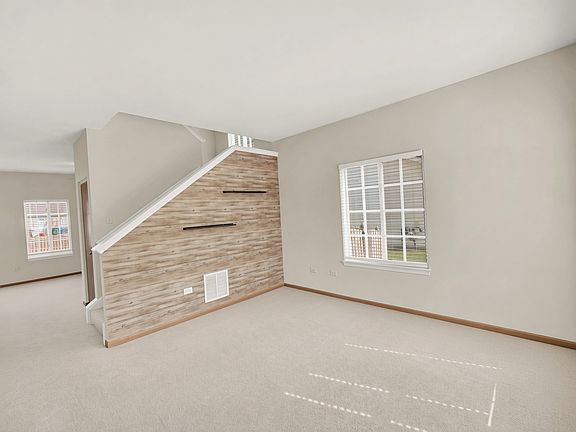 4th image of 1402 Fabiola Ct S