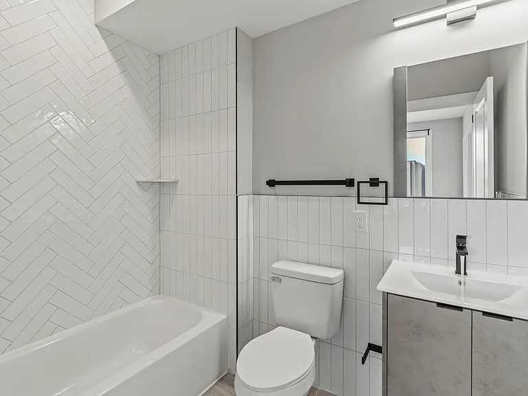 2624 Trenton Ave #204 — Photo 20