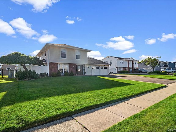 5th image of 106 Anchorage Drive