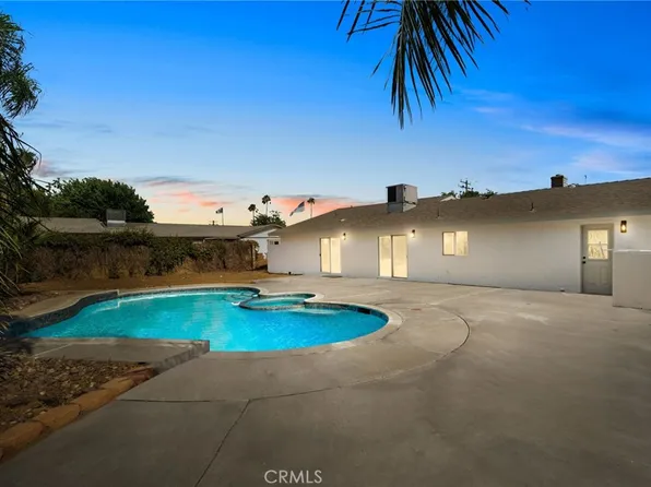 32870 9th St, Winchester, CA 92596