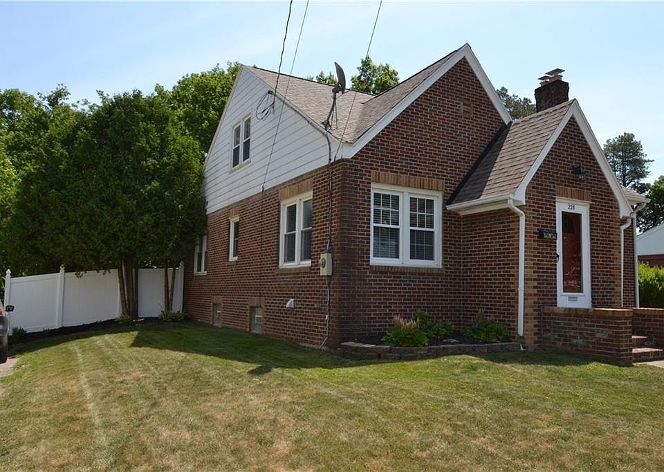 1st image of 228 Grace Ave