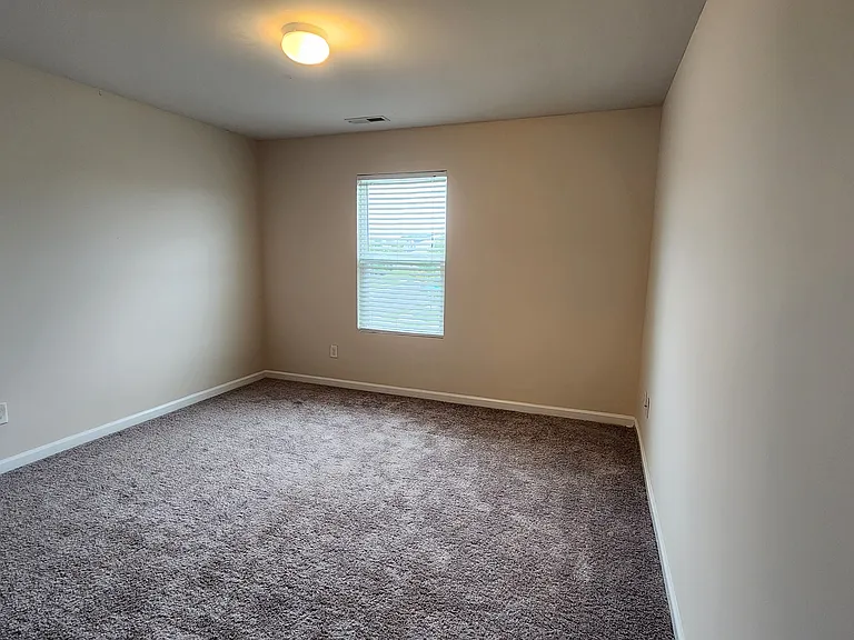 5002 Houndscroft Rd — Photo 8