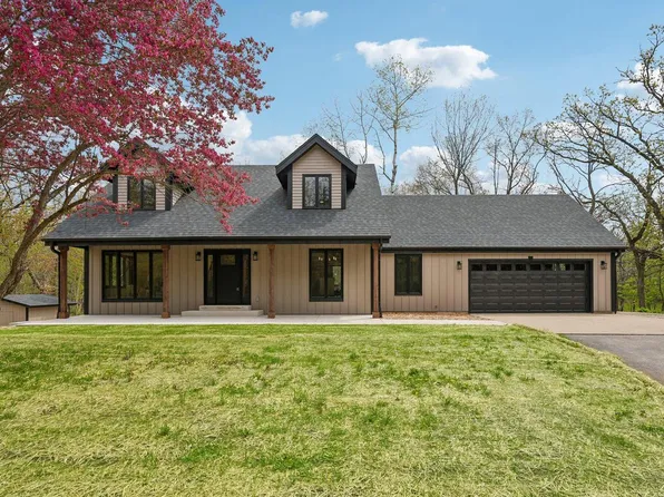 S64W35601 Piper ROAD, Eagle, WI 53119