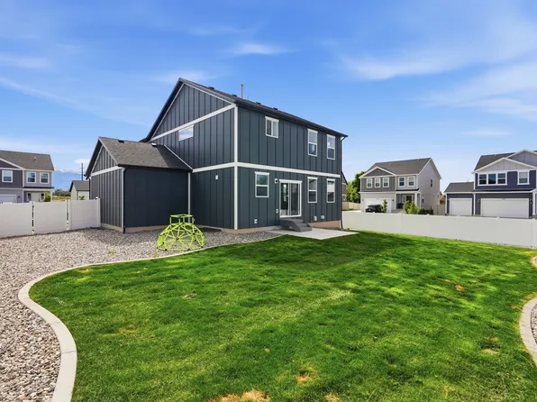 1161 W 1225 S, Clearfield, UT 84015