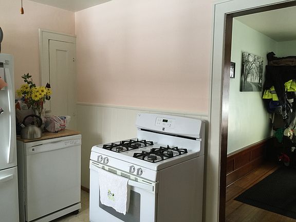 Upper kitchen