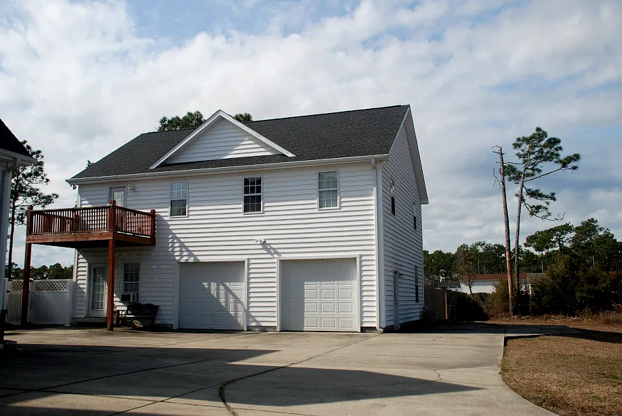 2 bed, 1200 sqft, $1,600 — Photo 1