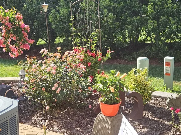 702 Village Lake Dr, Mebane, NC 27302