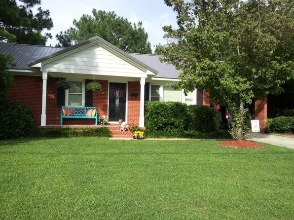 1829 Roxie Ave, Fayetteville, NC 28304