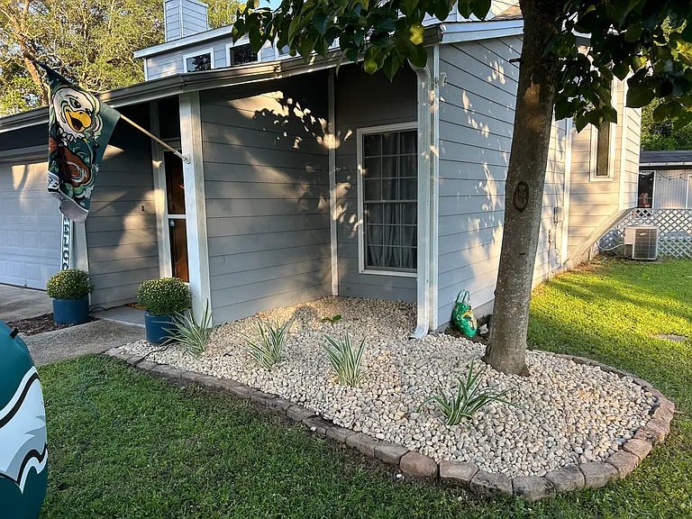3102 Las Brisas Dr — Photo 3