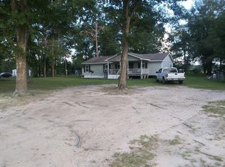 1676 Barker Rd, Ray City, GA 31645