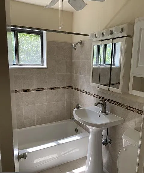 2325 42nd St NW #201 — Photo 14