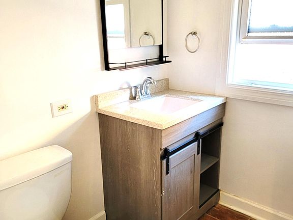 5th image of 3430 S Emerald Ave Floor 2