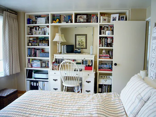 Sold by Barshay Brokerage | media 23