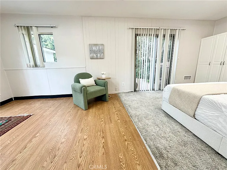6220 Etiwanda Ave — Photo 23