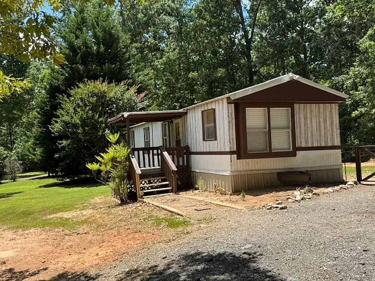 240 Max Ct — Photo 2