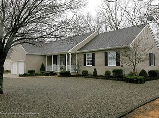 6 Tom Gray Ct, Forked River, NJ 08731