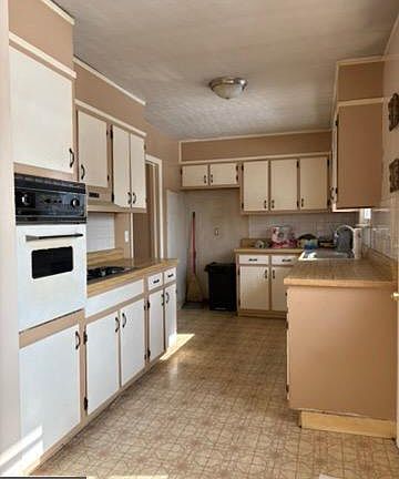 5th image of 2263 Edgewood Dr