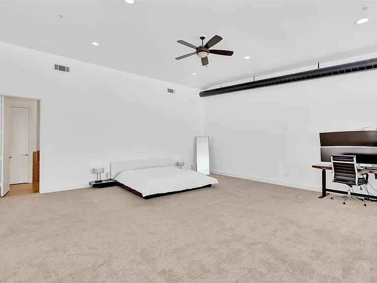 2323 Polk St #305 — Photo 22