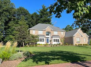 9241 Province Ln, Brecksville, OH 44141