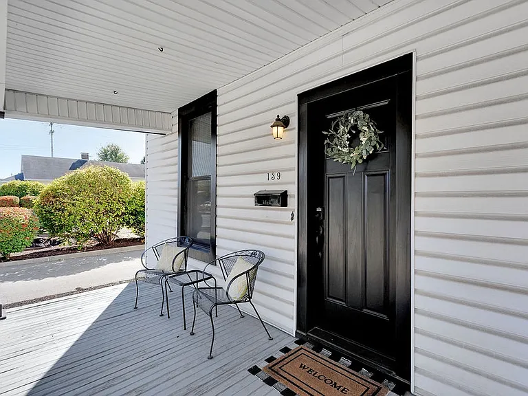 137-139 S 8th St — Photo 2