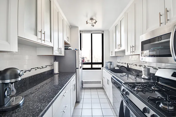 Rented by Compass | media 21