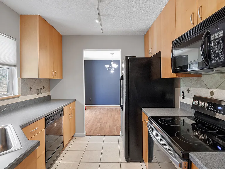 9030 N Swan Cir — Photo 9