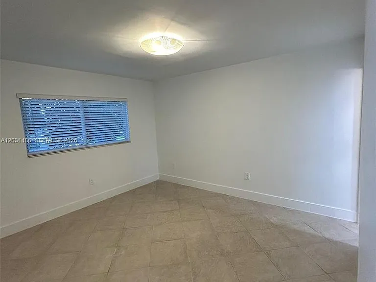 2920 SW 28th Ter #202 — Photo 10