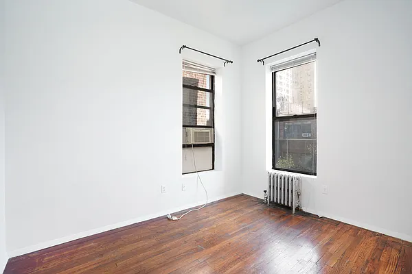 Rented by Waldstar Real Estate LLC | media 44