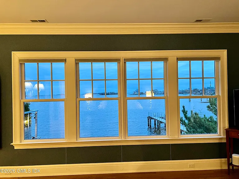 50 Shorefront Park — Photo 43