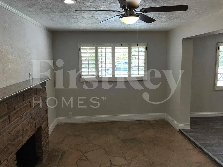 7427 E McKinley St — Photo 11