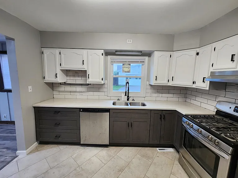 1330 McClung Ave — Photo 4