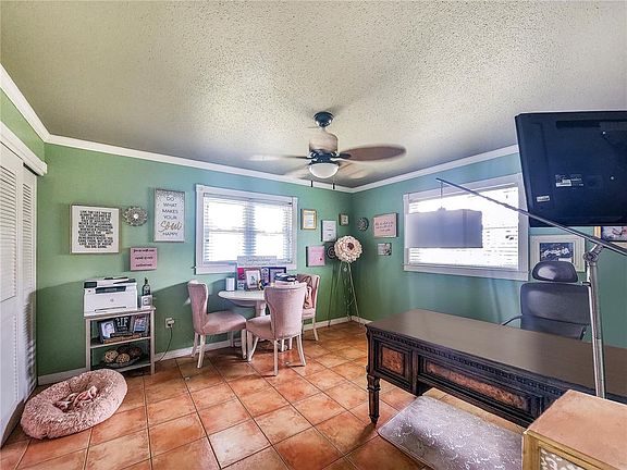 5th image of 270 Belaire Ct