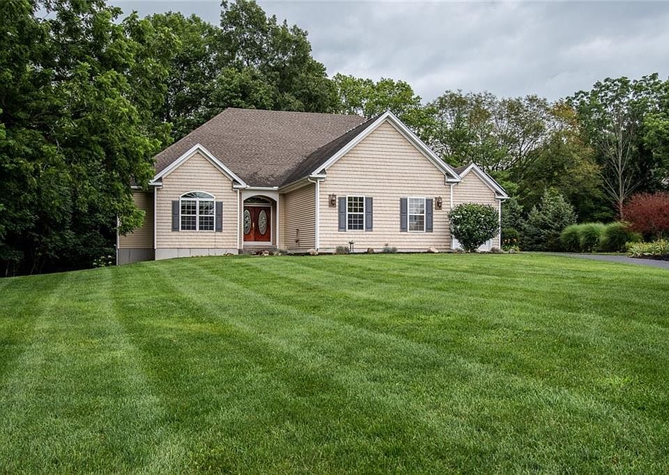 1st image of 590 Saurer Farms Dr