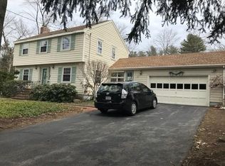13 Paul Revere Rd, Bedford, MA 01730