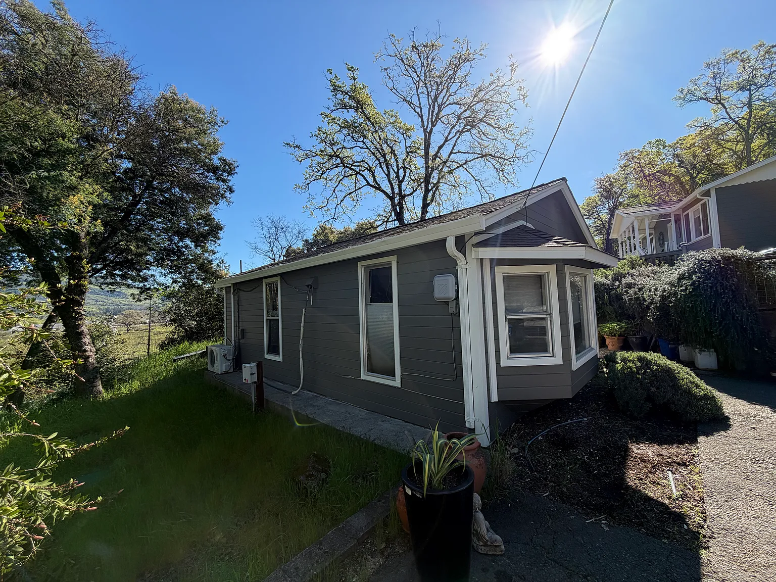 Studio, $1,900 — Photo 2