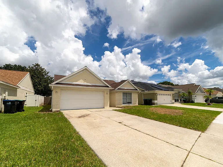 8345 Fort Thomas Way — Photo 2
