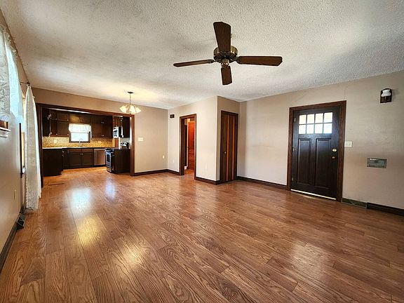 4th image of 307 S Lincoln Ave