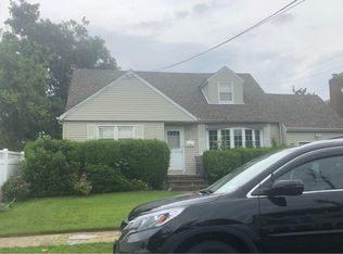 517 Linwood St, Uniondale, NY 11553