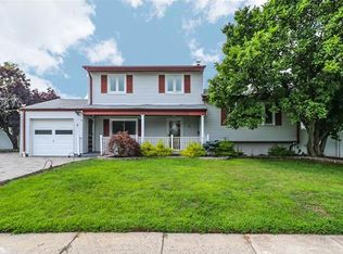 9 Dolores Dr, Edison, NJ 08817