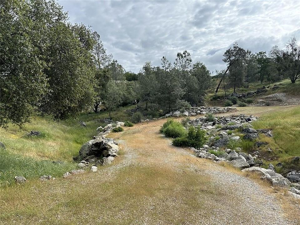 1st image of 0 Oak Grove Ct E