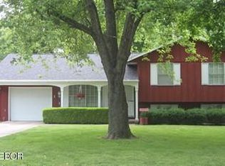 113 S Leonard Ave, Du Quoin, IL 62832