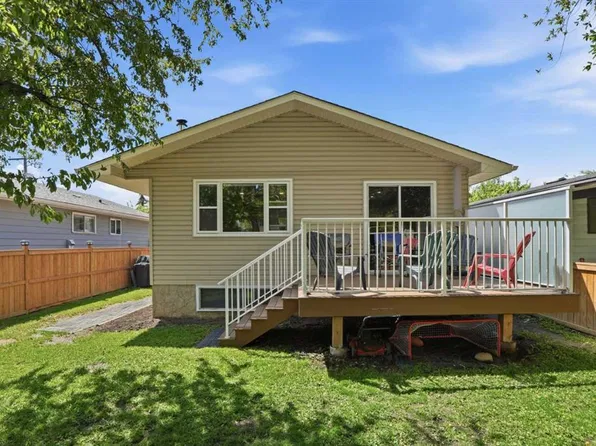 3056 E 32a St SE, Calgary, AB T2B 0T3