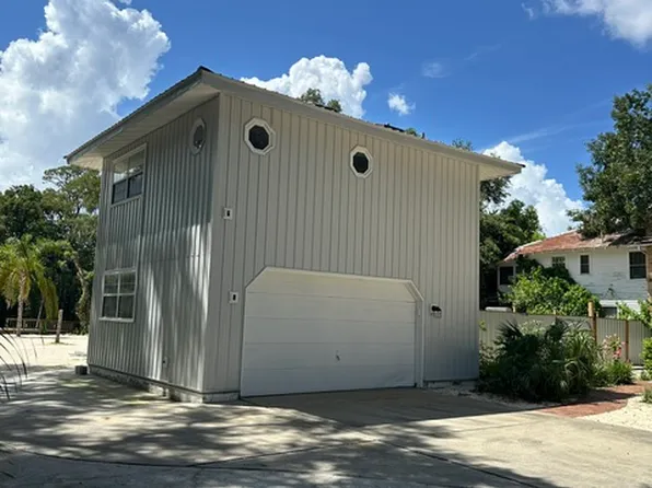 6209 Riverside Dr, Yankeetown, FL 34498