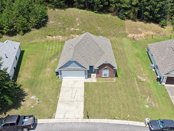 3rd image of 492 Camden Cove Cir