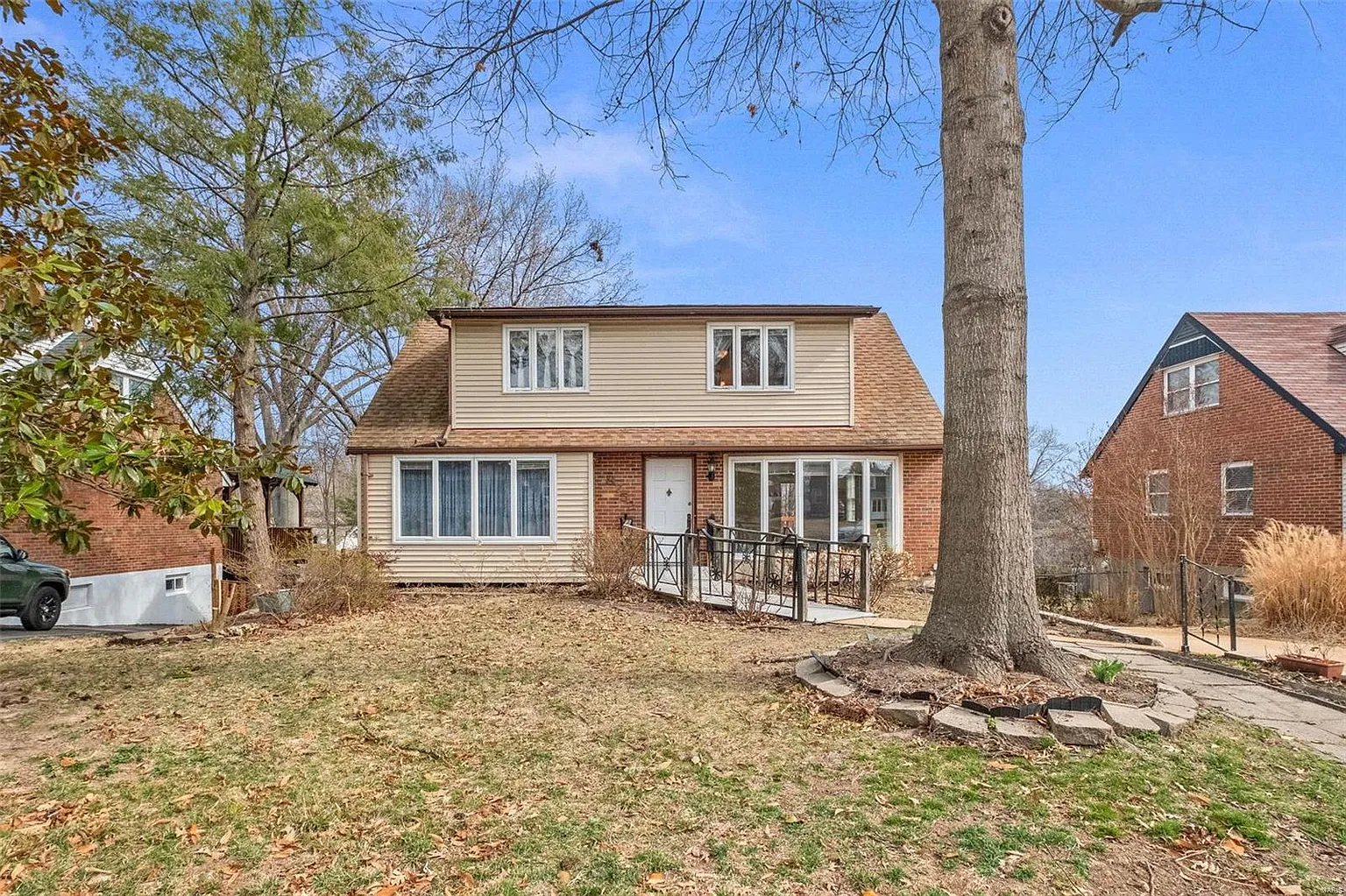 8752 Del Vista Dr photo 1