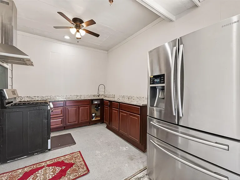 3002 Overbrook Meadow Ln — Photo 43