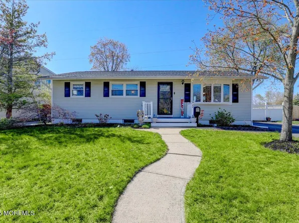 22 Bryant Drive, Jackson, NJ 08527