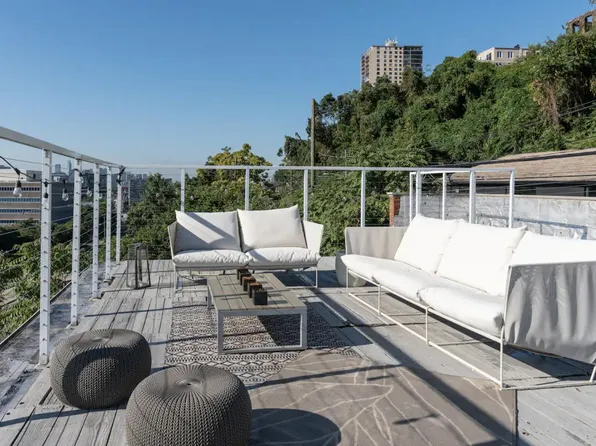 261 Park Avenue image 22 of 26